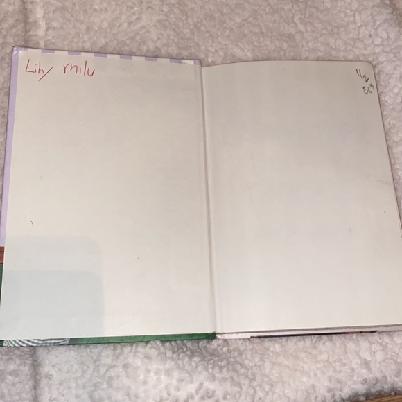 Bad kitty drawn to trouble - Picture 5 of 6